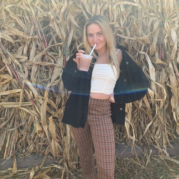 Meet your Posher, Marisa - Picture 1 of 1